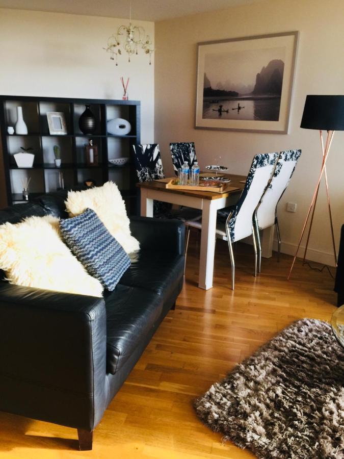 Sky Night Serviced Apartments Cardiff Esterno foto