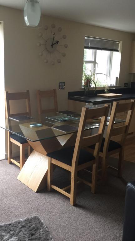 Sky Night Serviced Apartments Cardiff Esterno foto