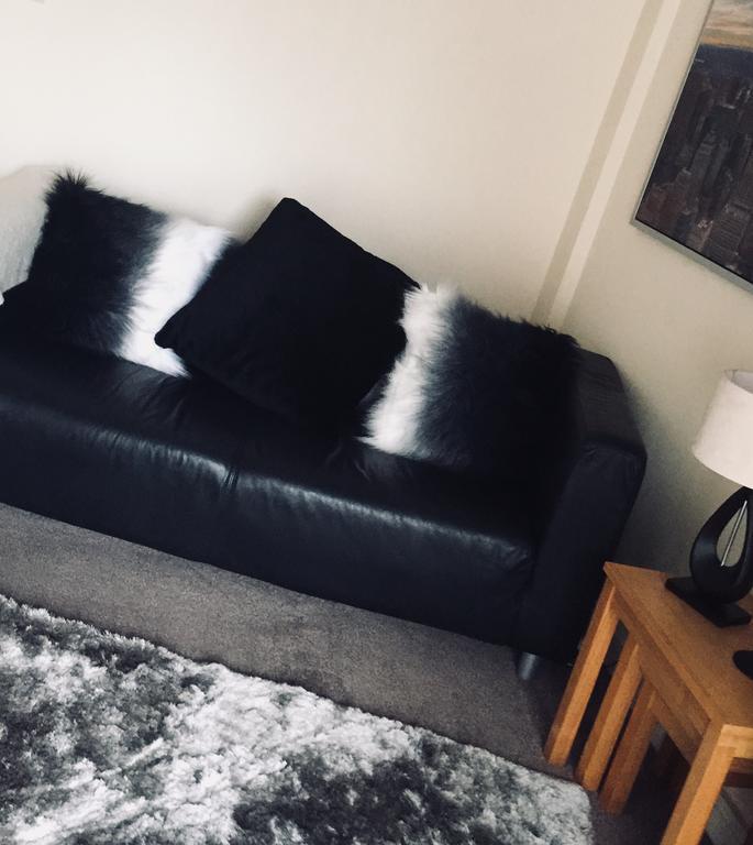 Sky Night Serviced Apartments Cardiff Esterno foto