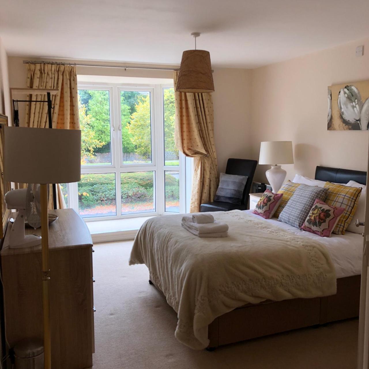 Sky Night Serviced Apartments Cardiff Esterno foto