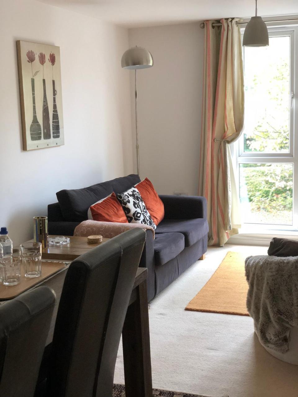 Sky Night Serviced Apartments Cardiff Esterno foto